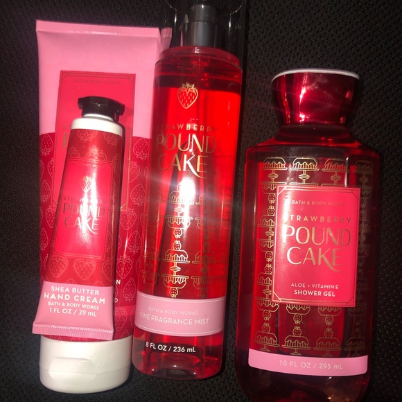 STRAWBERRY POUND CAKE Gift Bag Set: Bath & Body Works - Picture 8 of 9